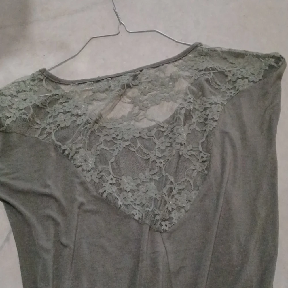 Women's top - Picture 5 of 5